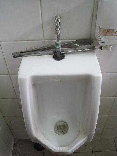 256668