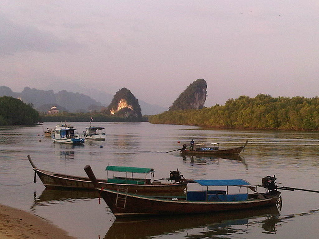 346377